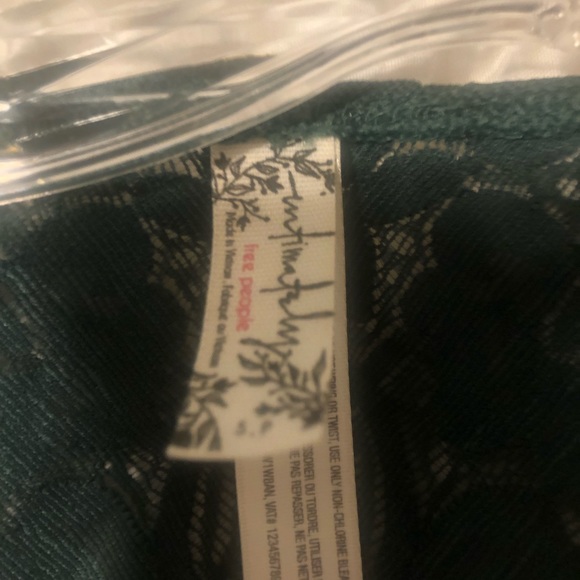 Free people lace bralette-never worn. NWT dark green - Picture 3 of 5